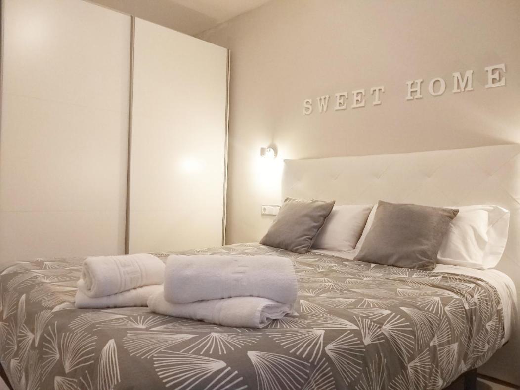 Family Deluxe Apartment Beach Castelldefels Ngoại thất bức ảnh